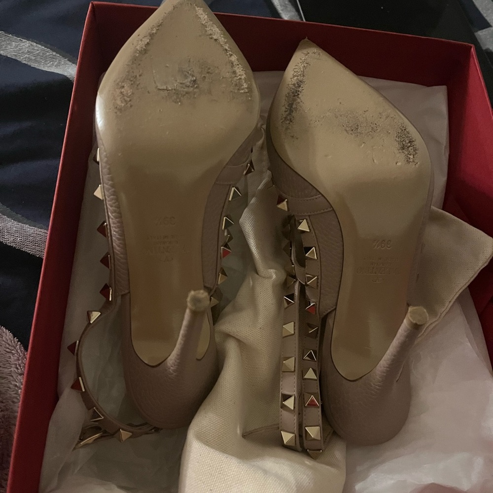 Valentino Garavani Rockstud Leather Pointed Toe Slingbacks in Beige - Picture 11 of 16